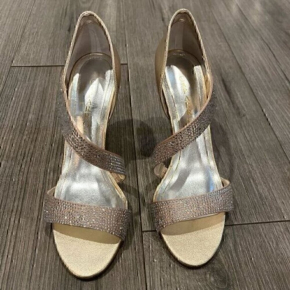 NWOT Caparros Visae Gold Diamond Wrap Heels - Picture 3 of 7